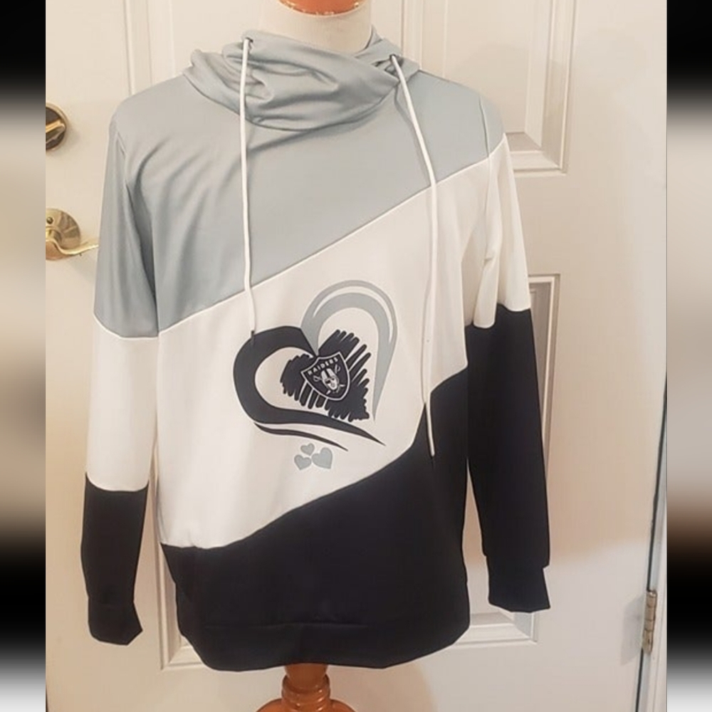 Nwot Womens hooded Raiders Shirt